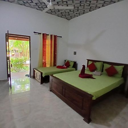 Hotel Tree Garden Wilpaththu Nochchiyagma Anuradhapura Nochchiyagama ภายนอก รูปภาพ