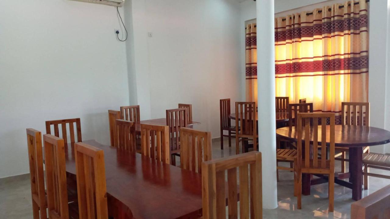 Hotel Tree Garden Wilpaththu Nochchiyagma Anuradhapura Nochchiyagama ภายนอก รูปภาพ