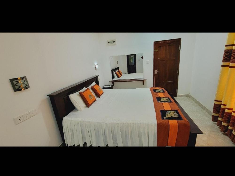 Hotel Tree Garden Wilpaththu Nochchiyagma Anuradhapura Nochchiyagama ภายนอก รูปภาพ